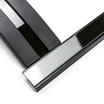 Sway Elegance el-pejs monteret i væg med sort/nikkel front og flammeeffekt Sway Elegance elektrisk pejs med sort og nikkel frontpanel – indbygget elektrisk pejs